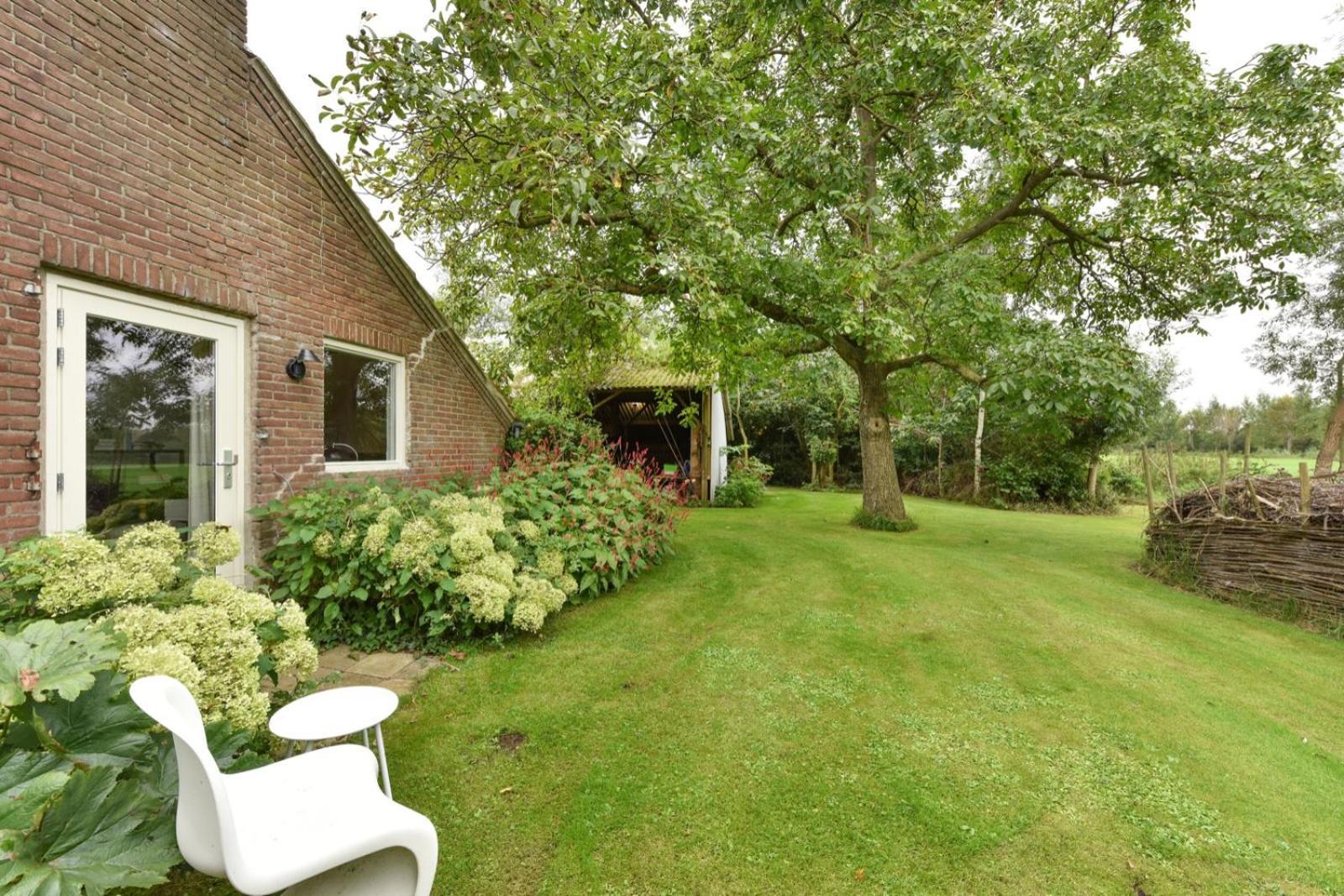 Bed & Breakfast+ De Kooimolen Dreumel Extérieur photo